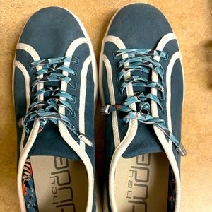 Hey Dude sneaker. Womens size 7. I normally wear an 8 in Hey Dudes.
